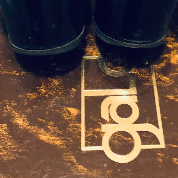 Handmade in Italy Quilted Leather Captoe Pumps - Picture 6 of 15